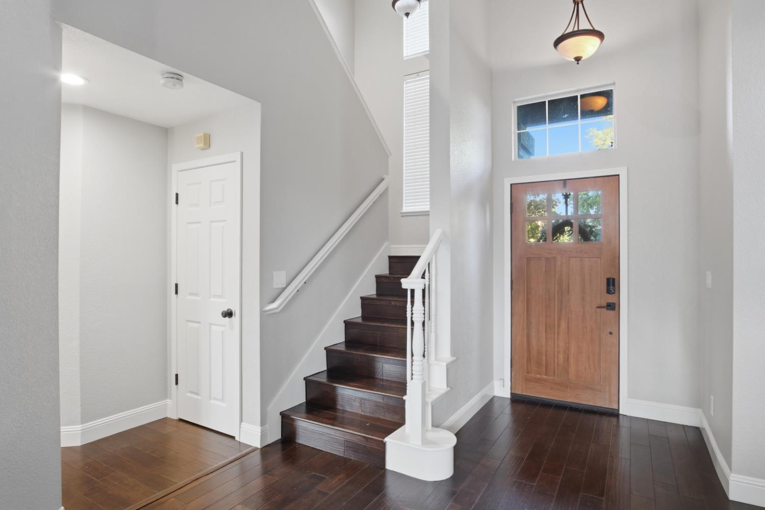 806 Ahern Ct, Turlock, CA 95382