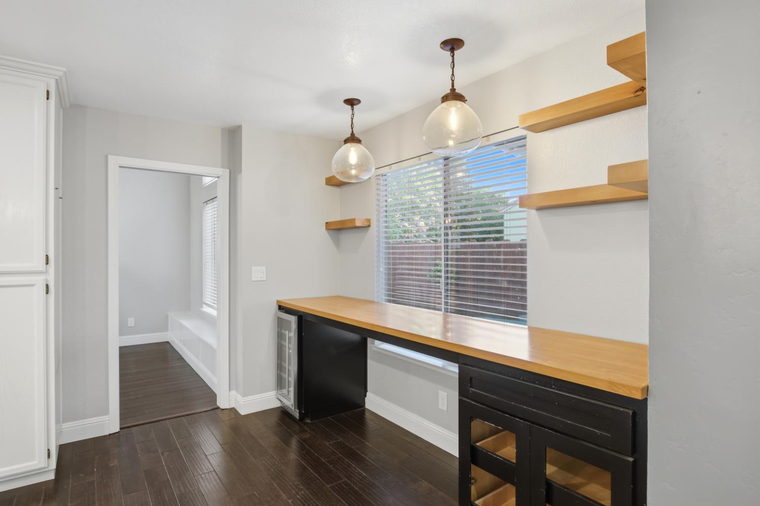 806 Ahern Ct, Turlock, CA 95382