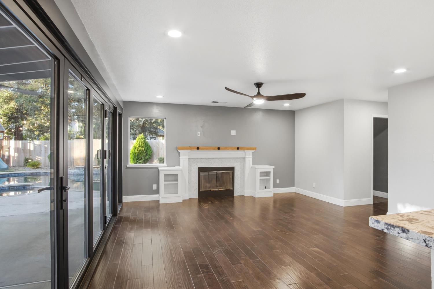806 Ahern Ct, Turlock, CA 95382