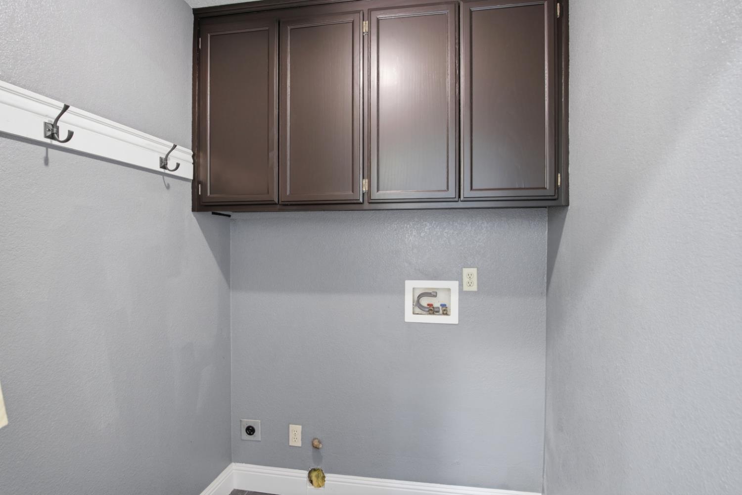 806 Ahern Ct, Turlock, CA 95382