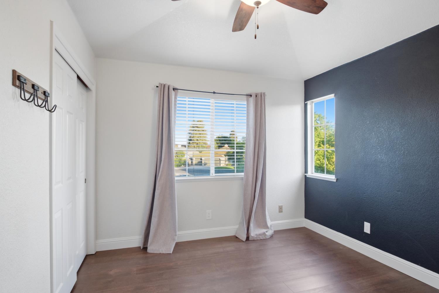 806 Ahern Ct, Turlock, CA 95382