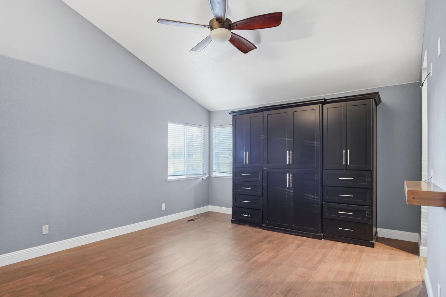 806 Ahern Ct, Turlock, CA 95382