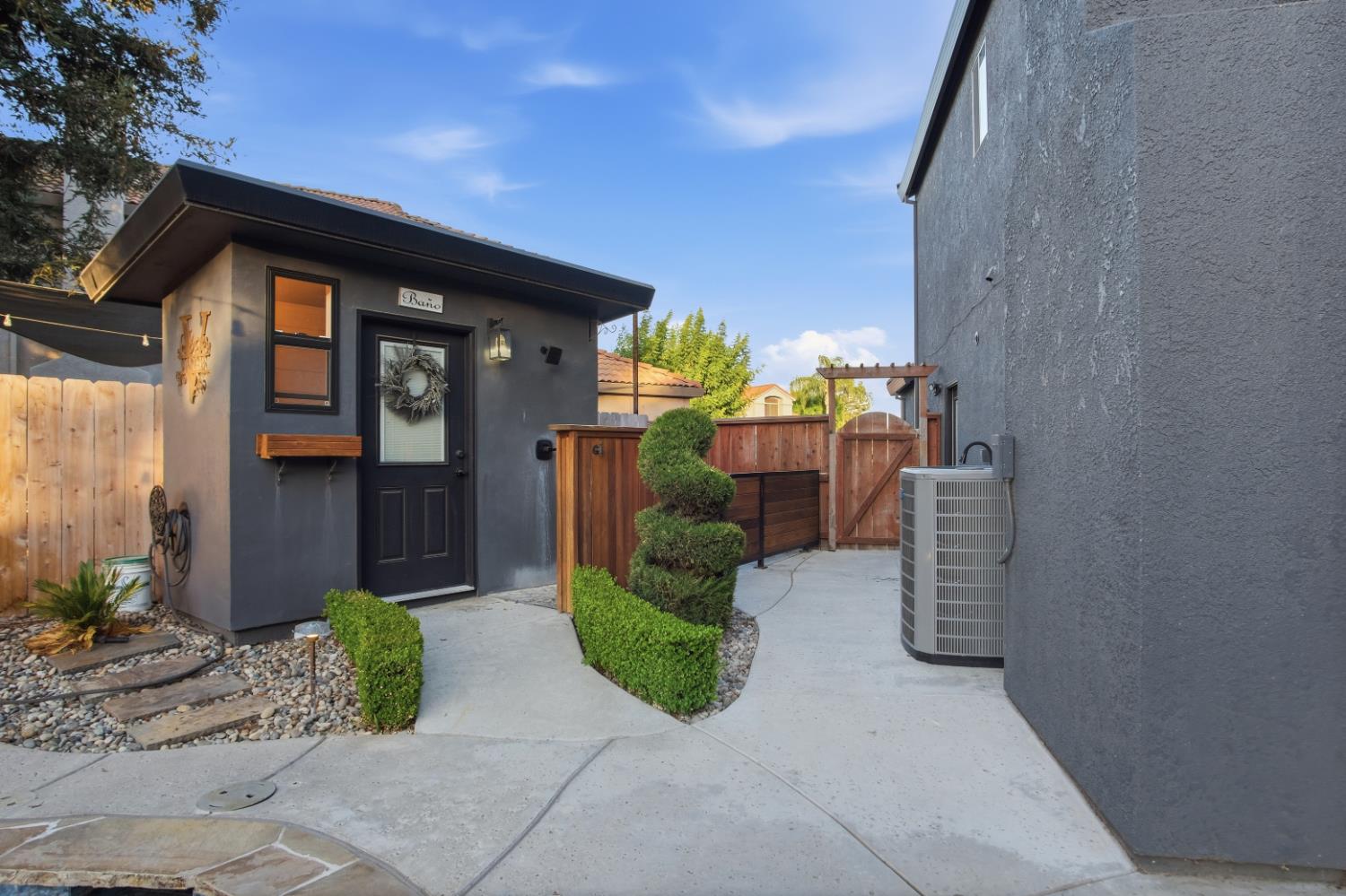 806 Ahern Ct, Turlock, CA 95382