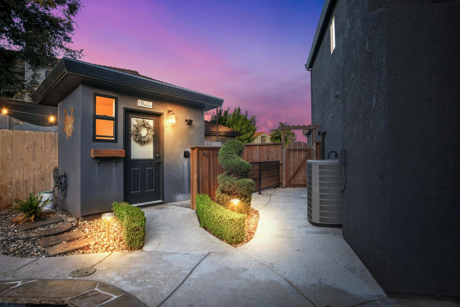 806 Ahern Ct, Turlock, CA 95382
