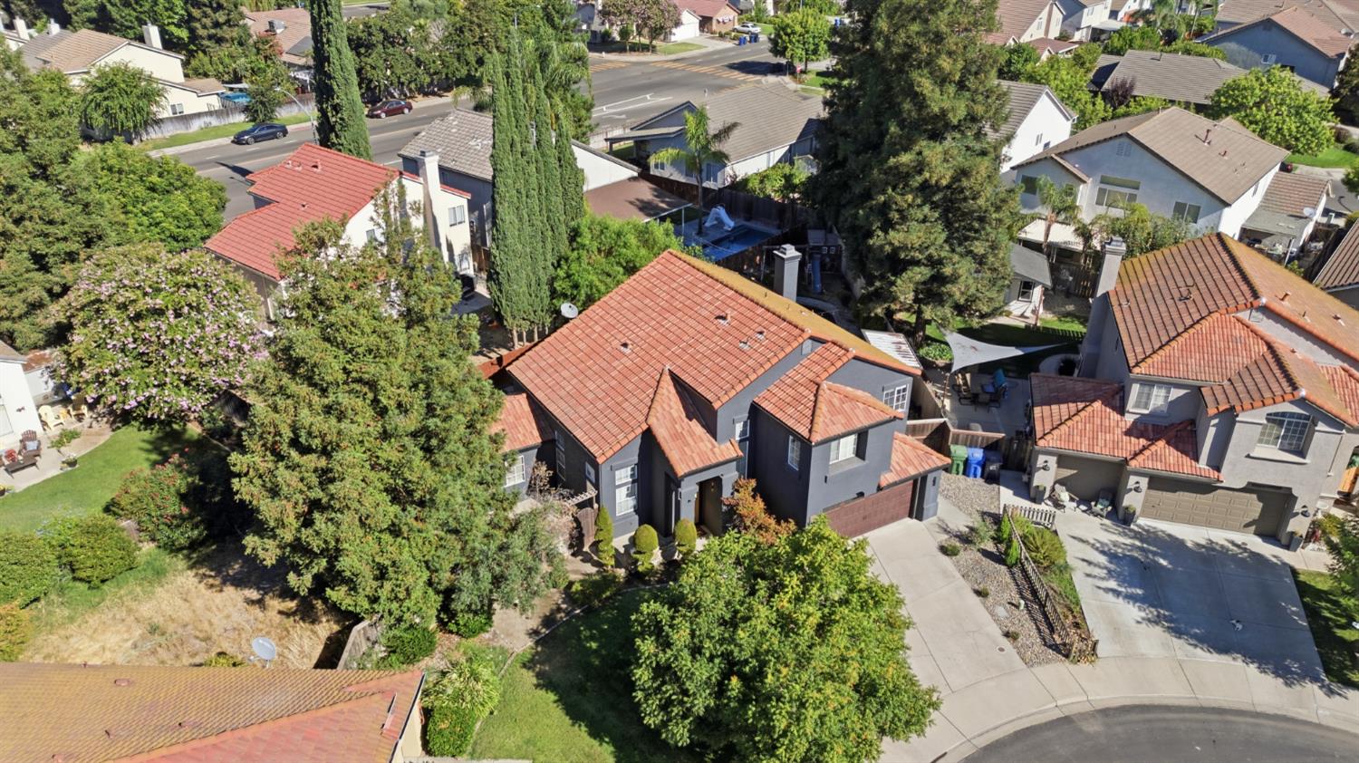 806 Ahern Ct, Turlock, CA 95382