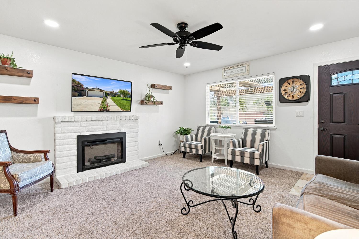 1462 W 4th St, Ripon, CA 95366