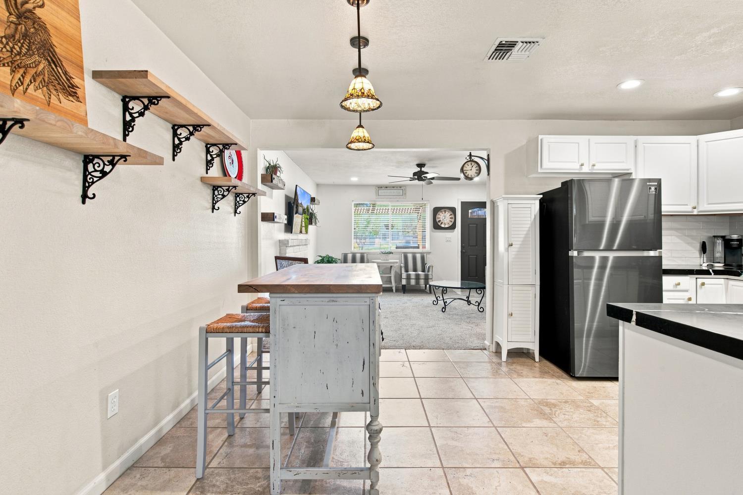 1462 W 4th St, Ripon, CA 95366