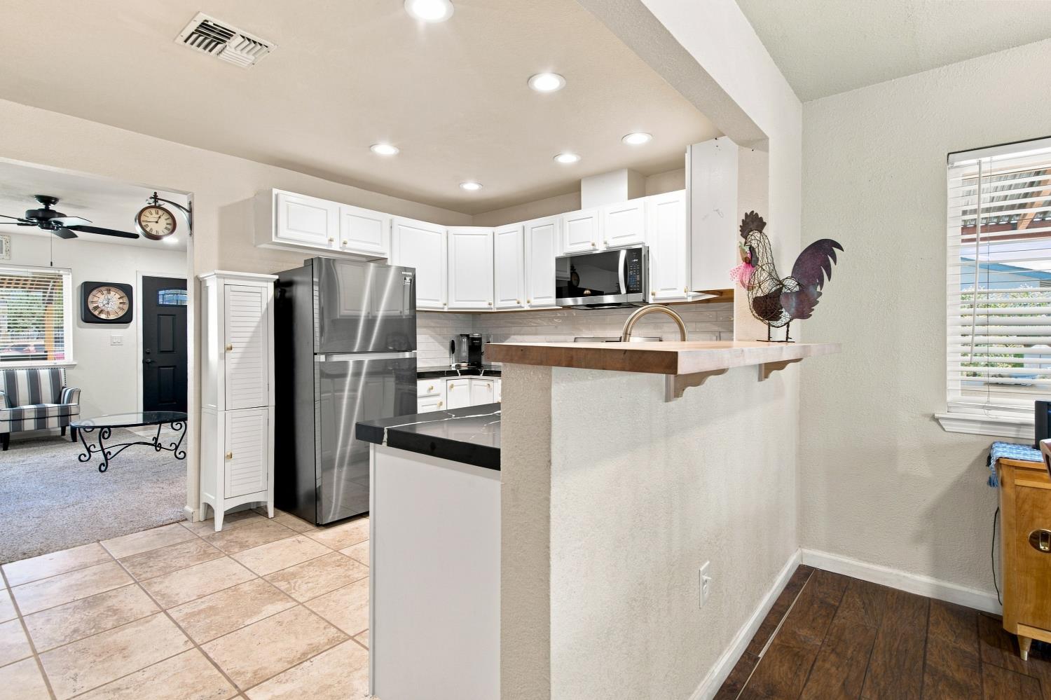 1462 W 4th St, Ripon, CA 95366