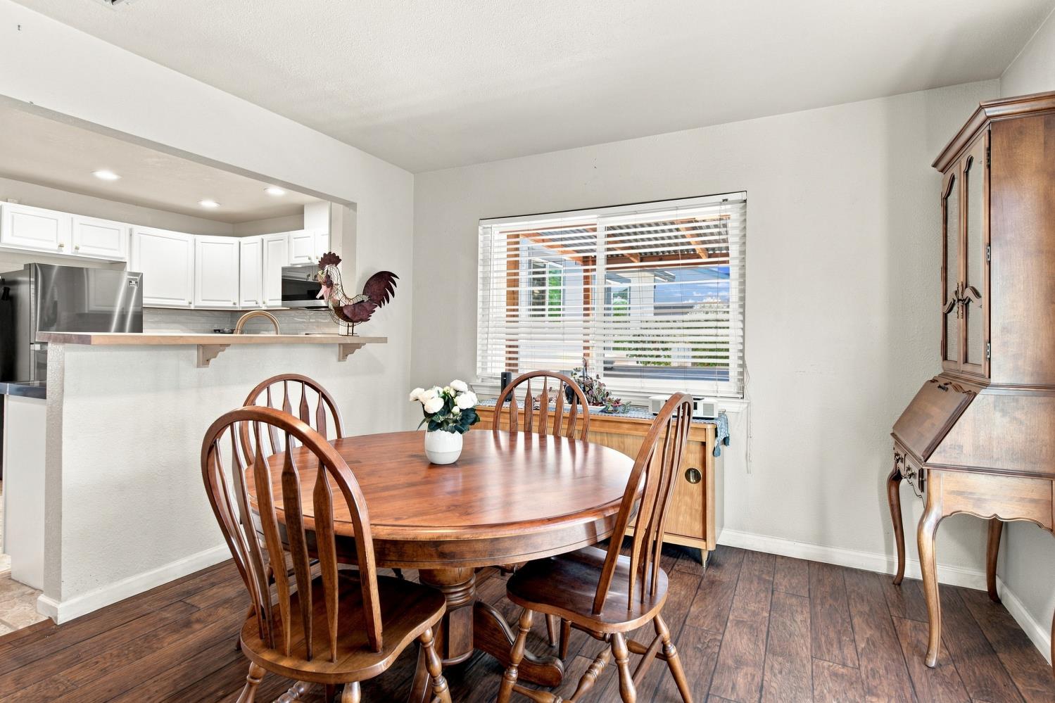 1462 W 4th St, Ripon, CA 95366