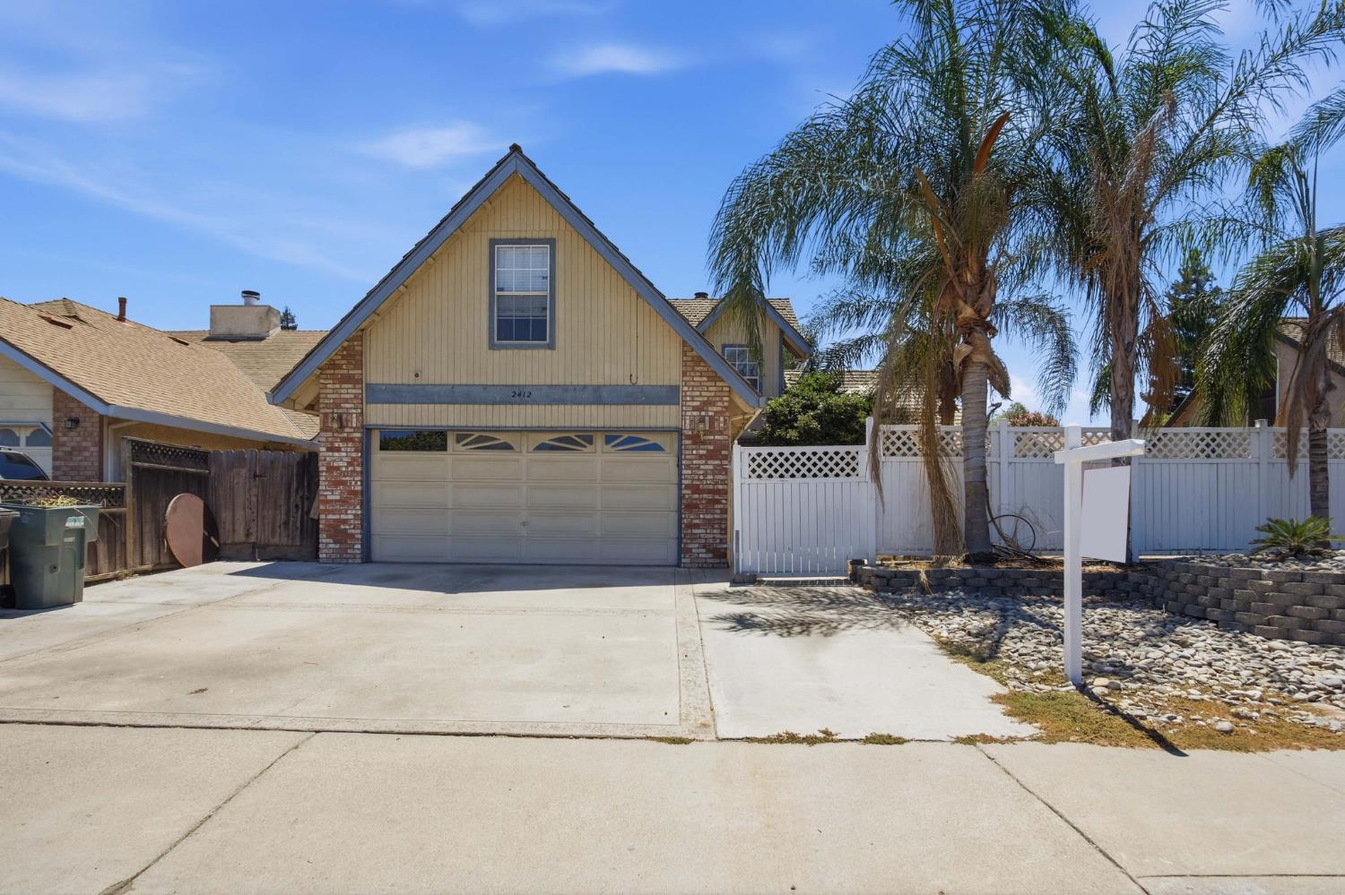 2412 Snyder Ave, Modesto, CA 95356