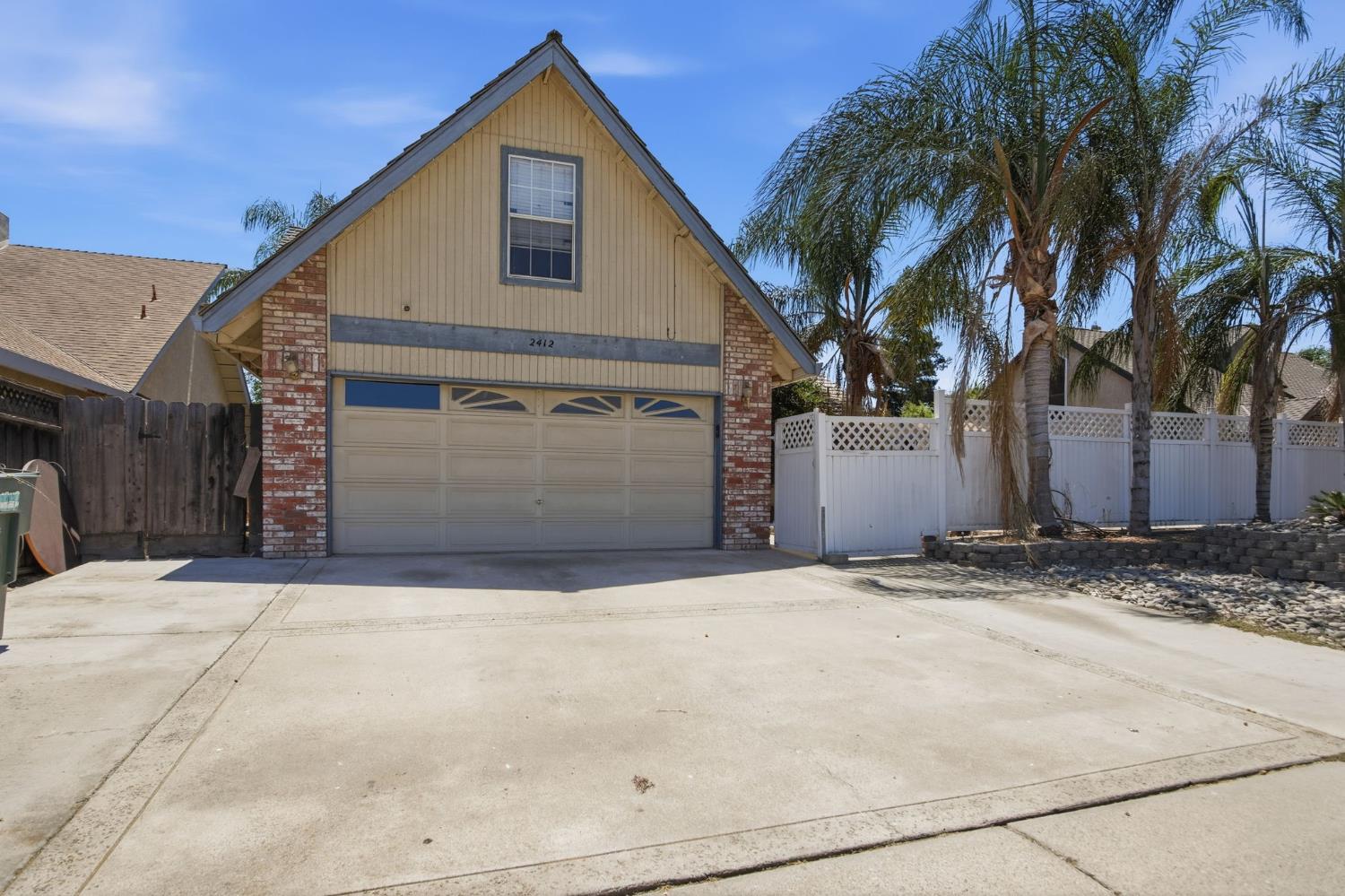 2412 Snyder Ave, Modesto, CA 95356
