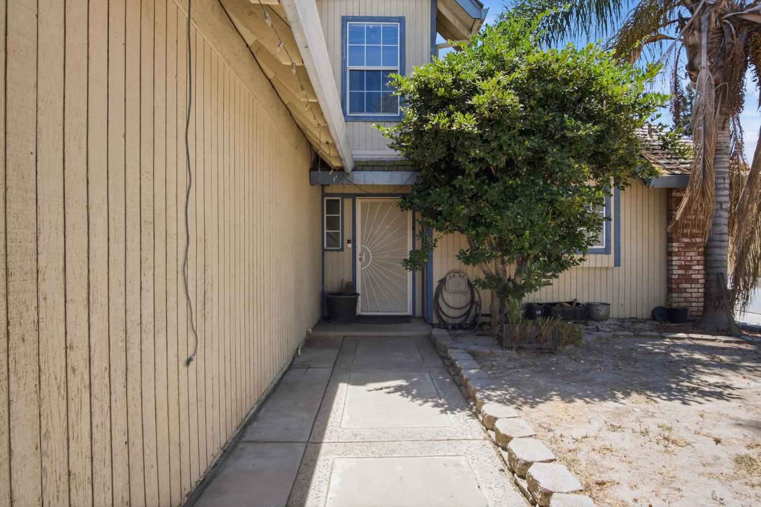 2412 Snyder Ave, Modesto, CA 95356
