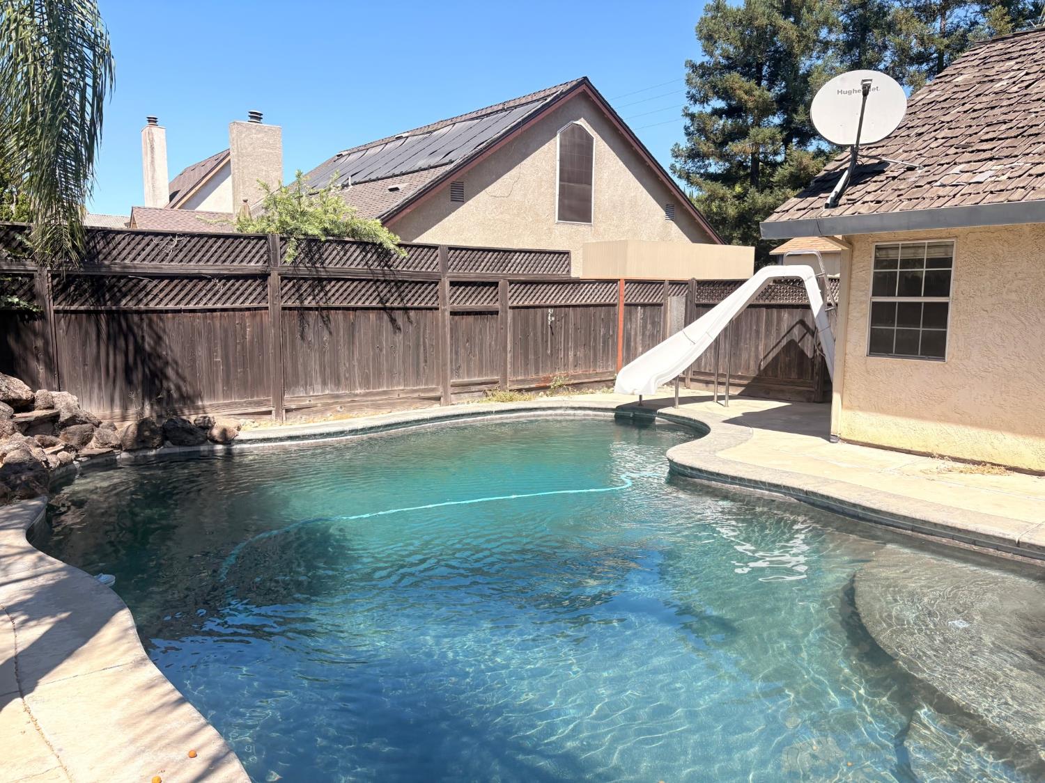 2412 Snyder Ave, Modesto, CA 95356