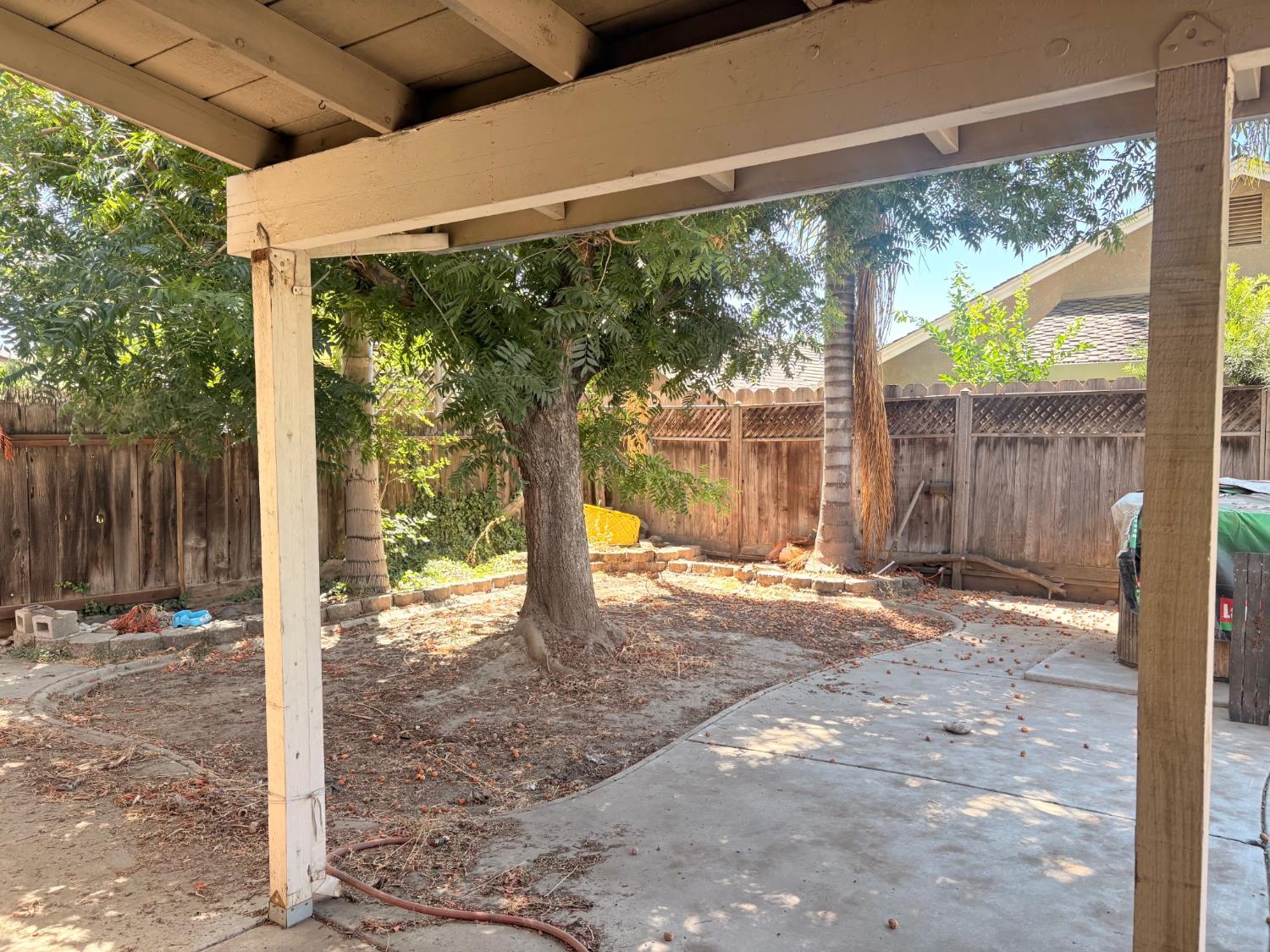 2412 Snyder Ave, Modesto, CA 95356