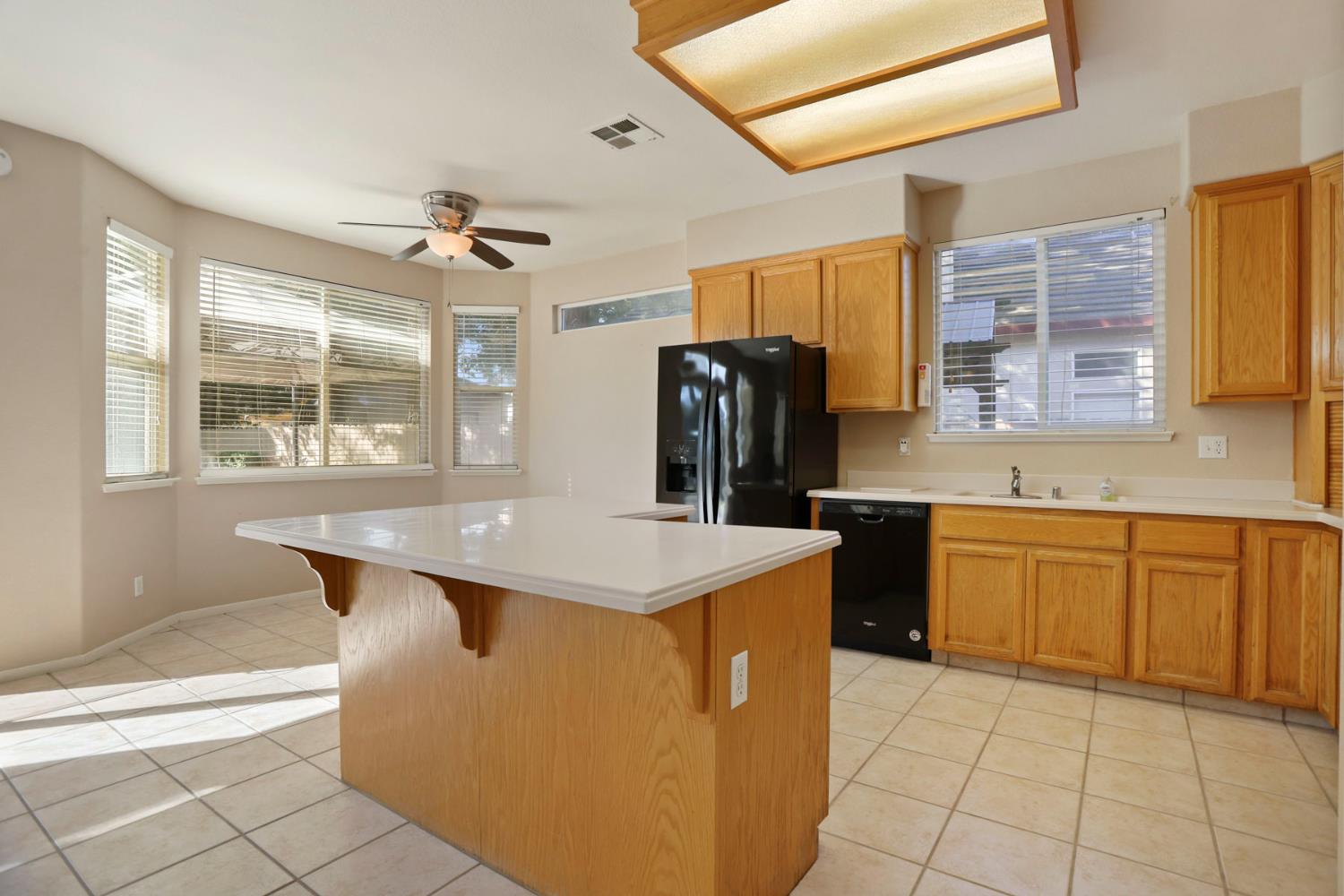 1922 Northgate Dr, Manteca, CA 95336