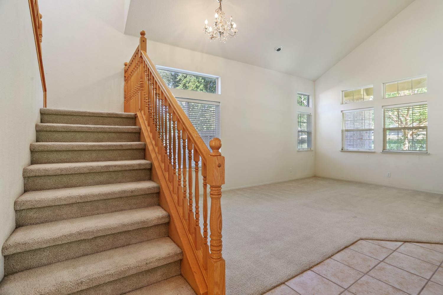 1922 Northgate Dr, Manteca, CA 95336