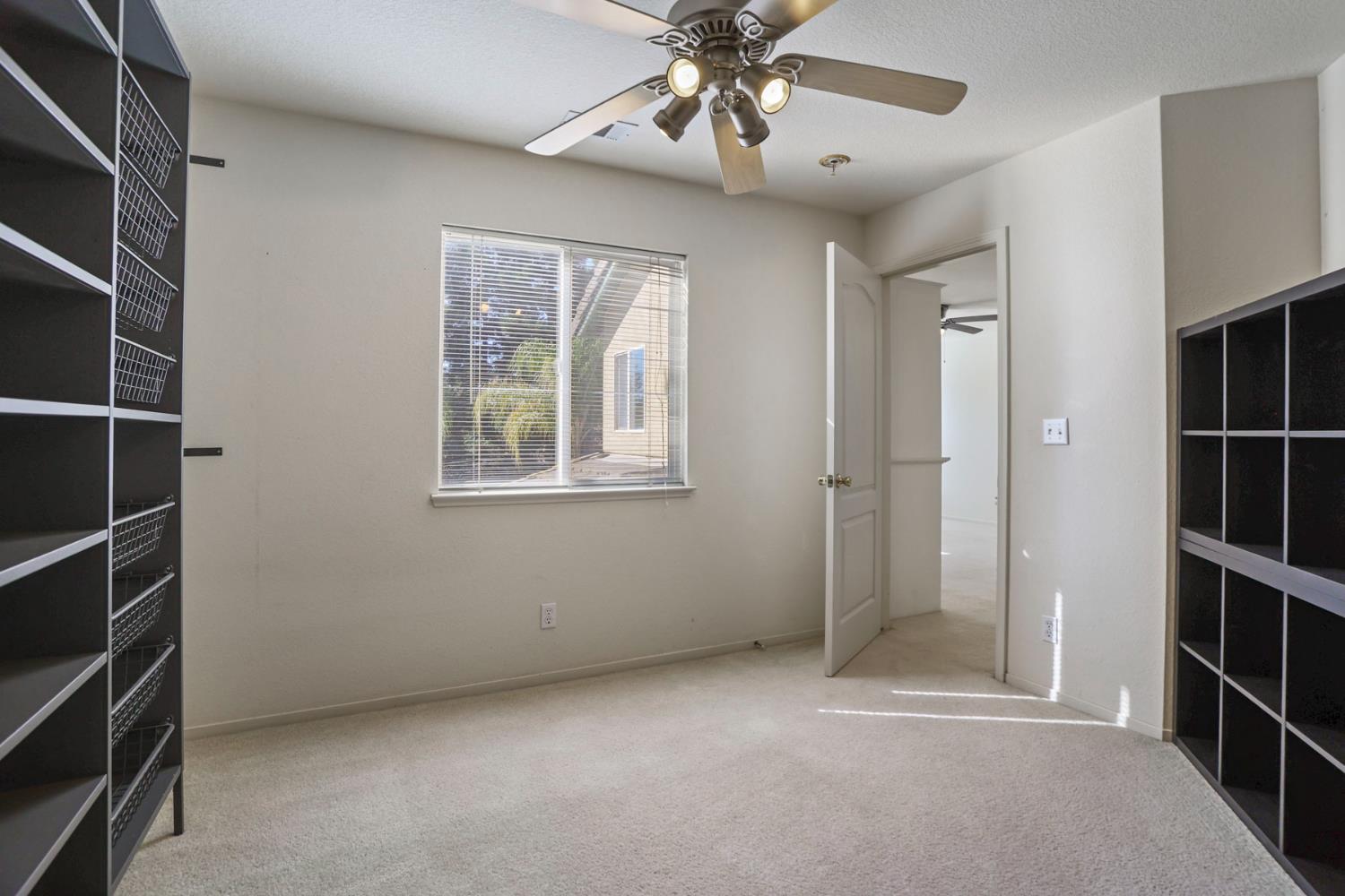 1922 Northgate Dr, Manteca, CA 95336