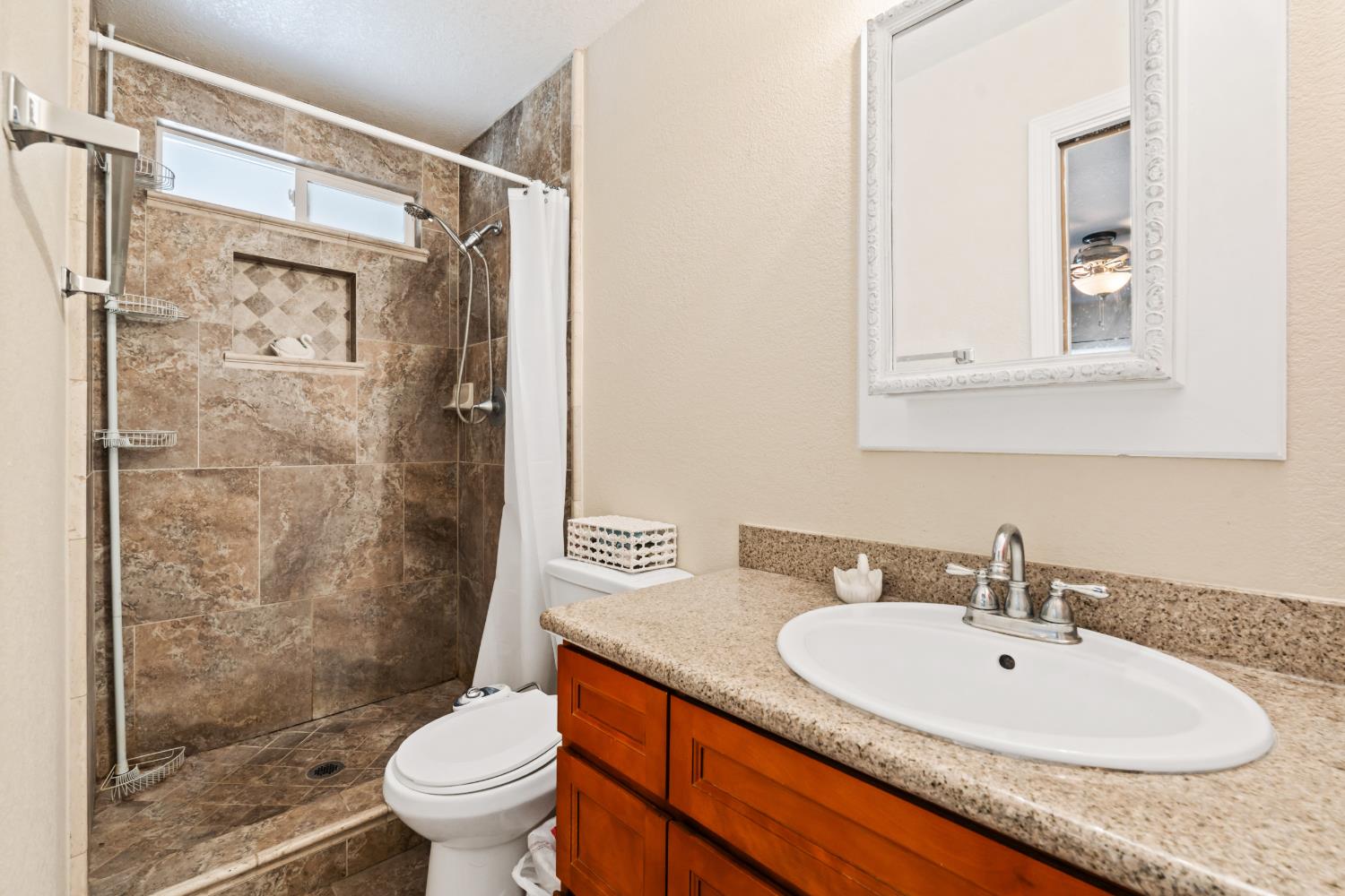 3228 Kathy Ave, Modesto, CA 95355