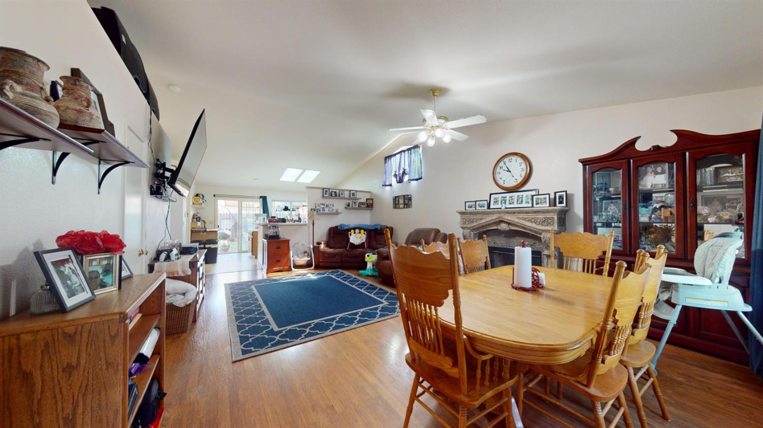 457 Buena Vista Dr, Merced, CA 95348