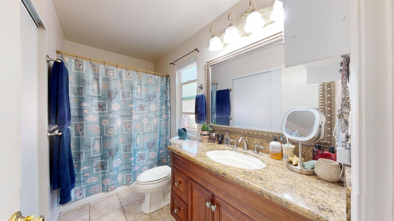 457 Buena Vista Dr, Merced, CA 95348