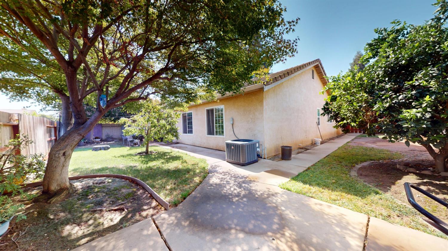 457 Buena Vista Dr, Merced, CA 95348
