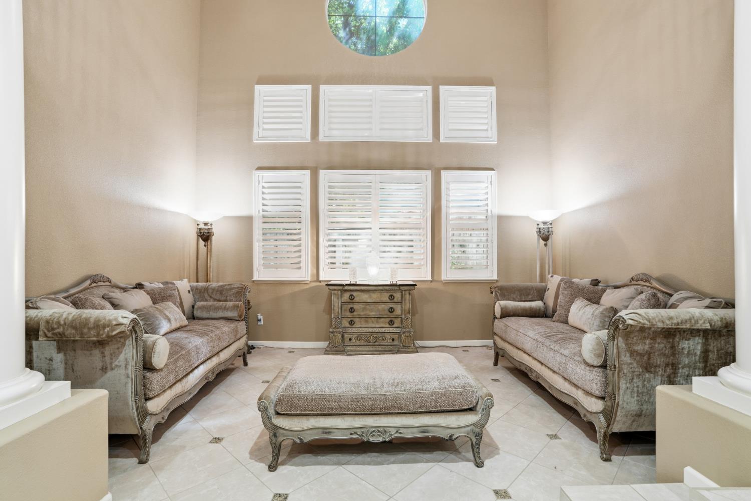 935 Shortland Cir, Manteca, CA 95337