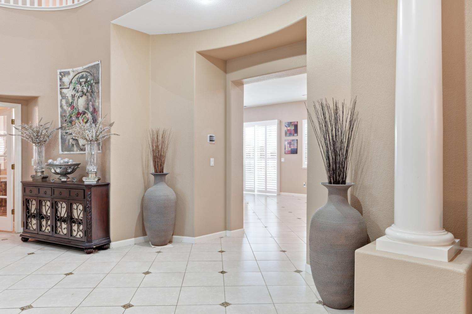 935 Shortland Cir, Manteca, CA 95337