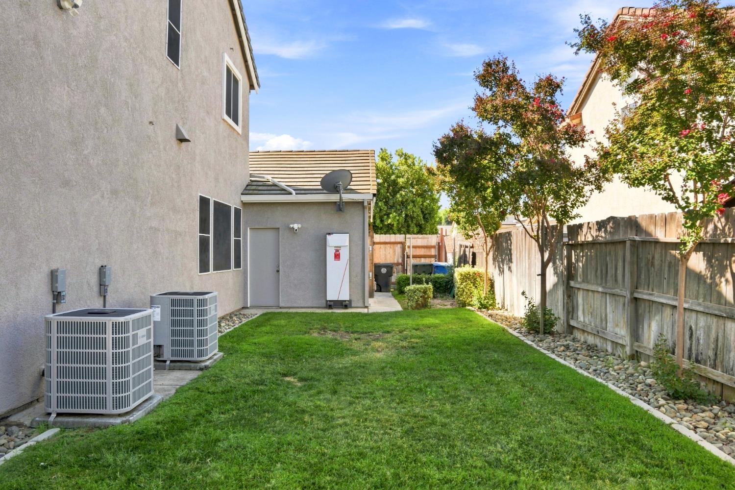 935 Shortland Cir, Manteca, CA 95337
