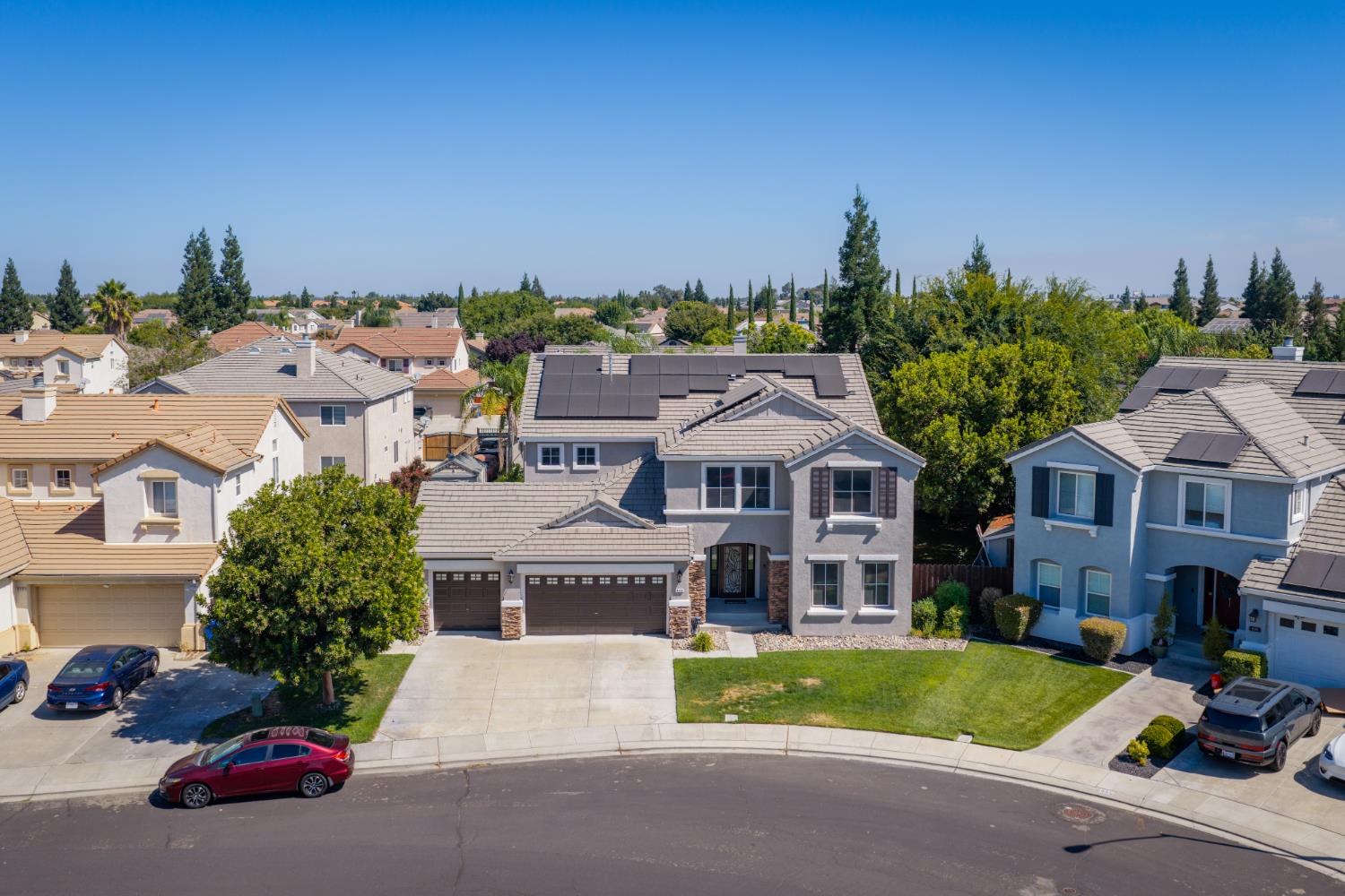 935 Shortland Cir, Manteca, CA 95337