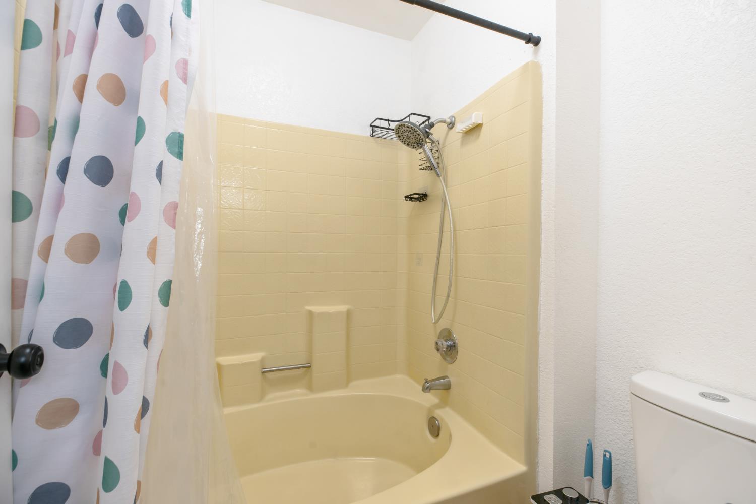 2501 Merle Ave, Modesto, CA 95355