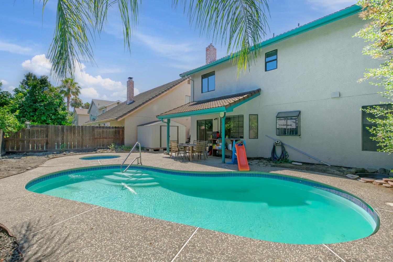 2501 Merle Ave, Modesto, CA 95355