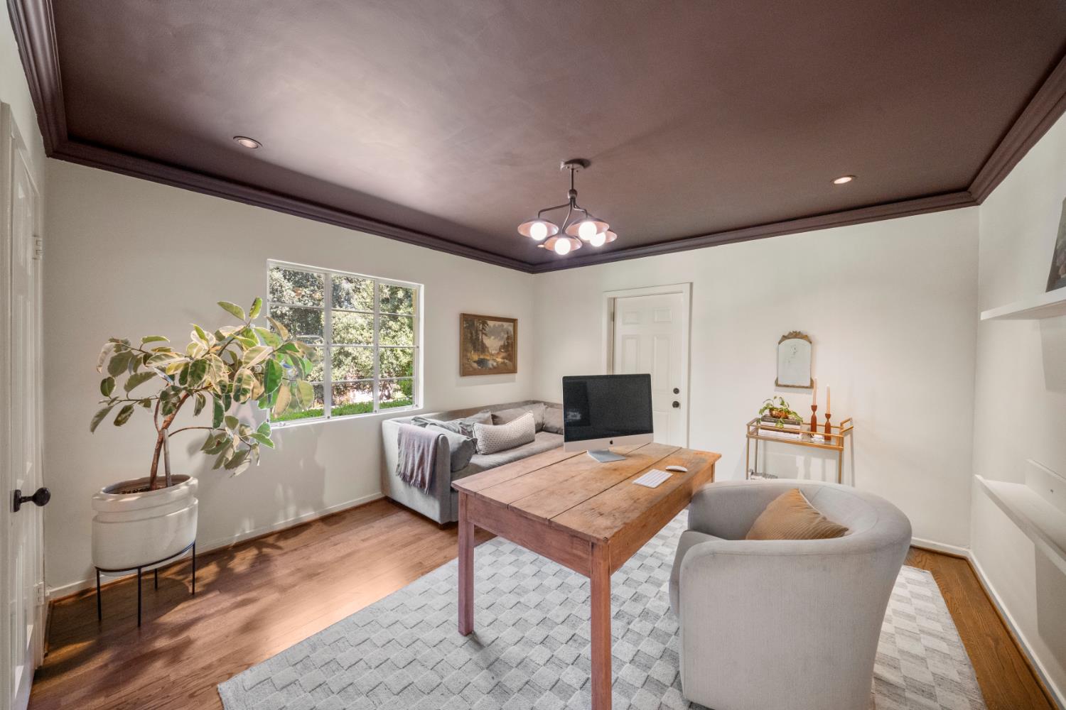 300 El Rio Ave, Modesto, CA 95354