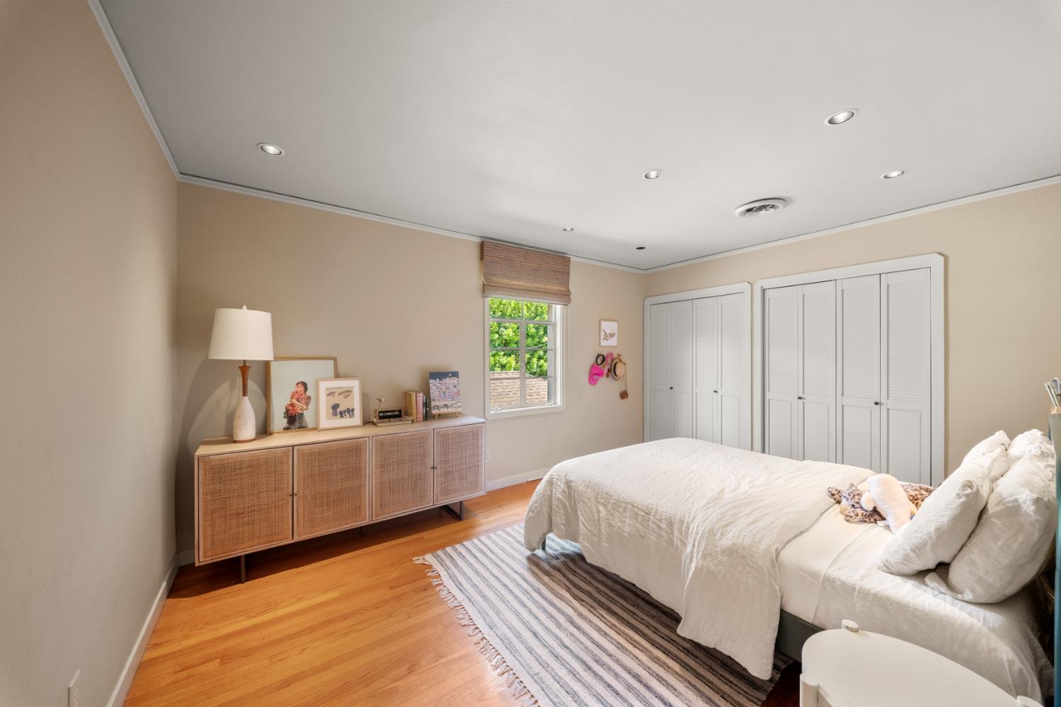 300 El Rio Ave, Modesto, CA 95354