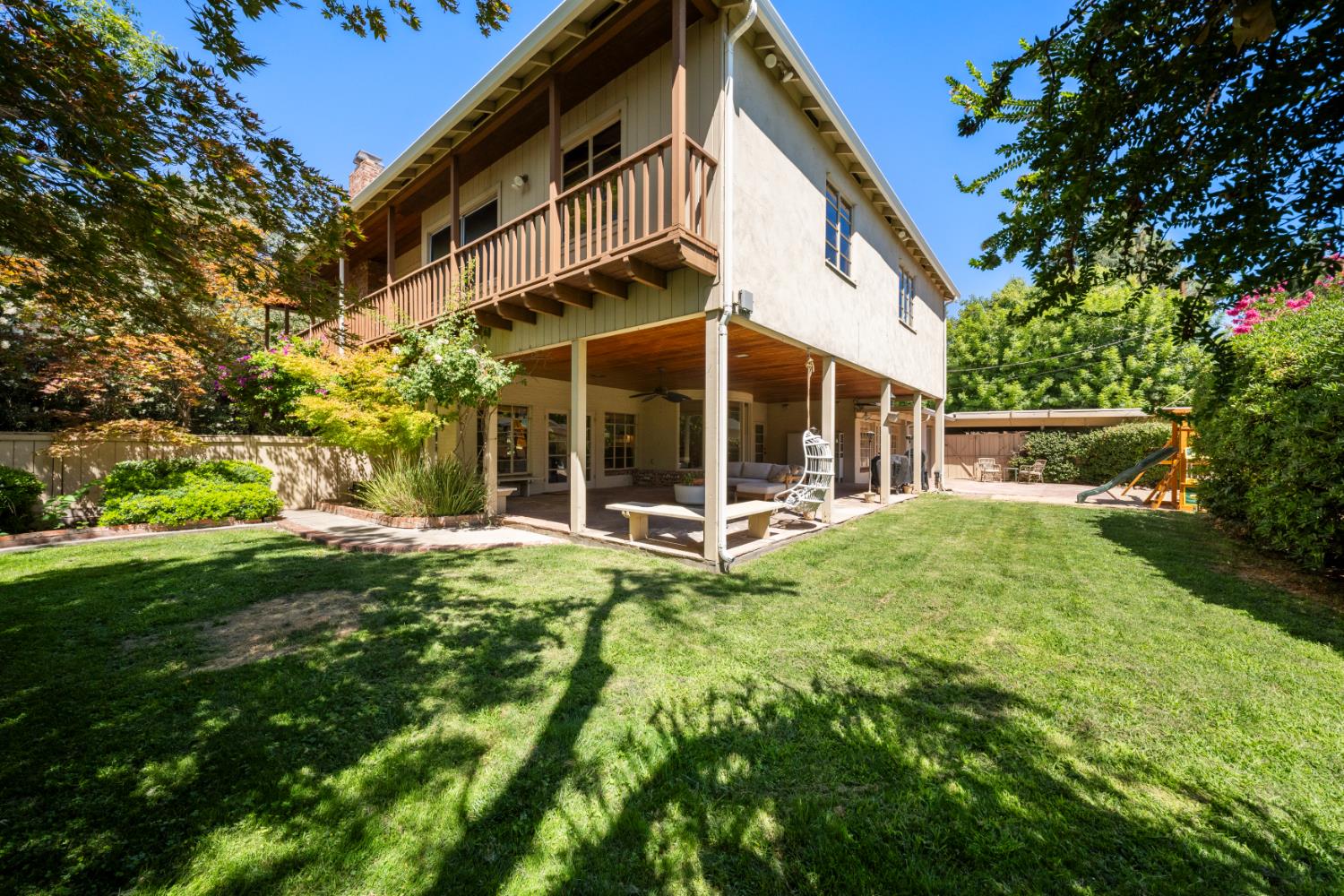 300 El Rio Ave, Modesto, CA 95354