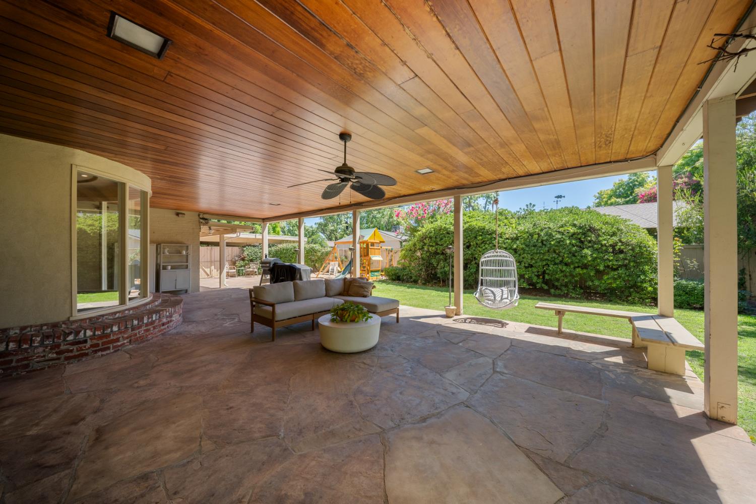 300 El Rio Ave, Modesto, CA 95354