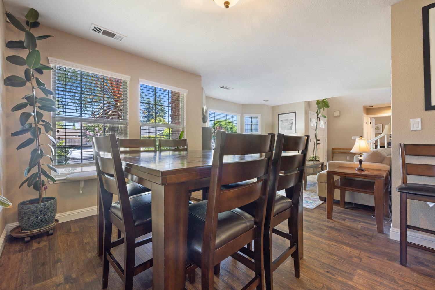 1900 Lakeshore Dr, Modesto, CA 95355