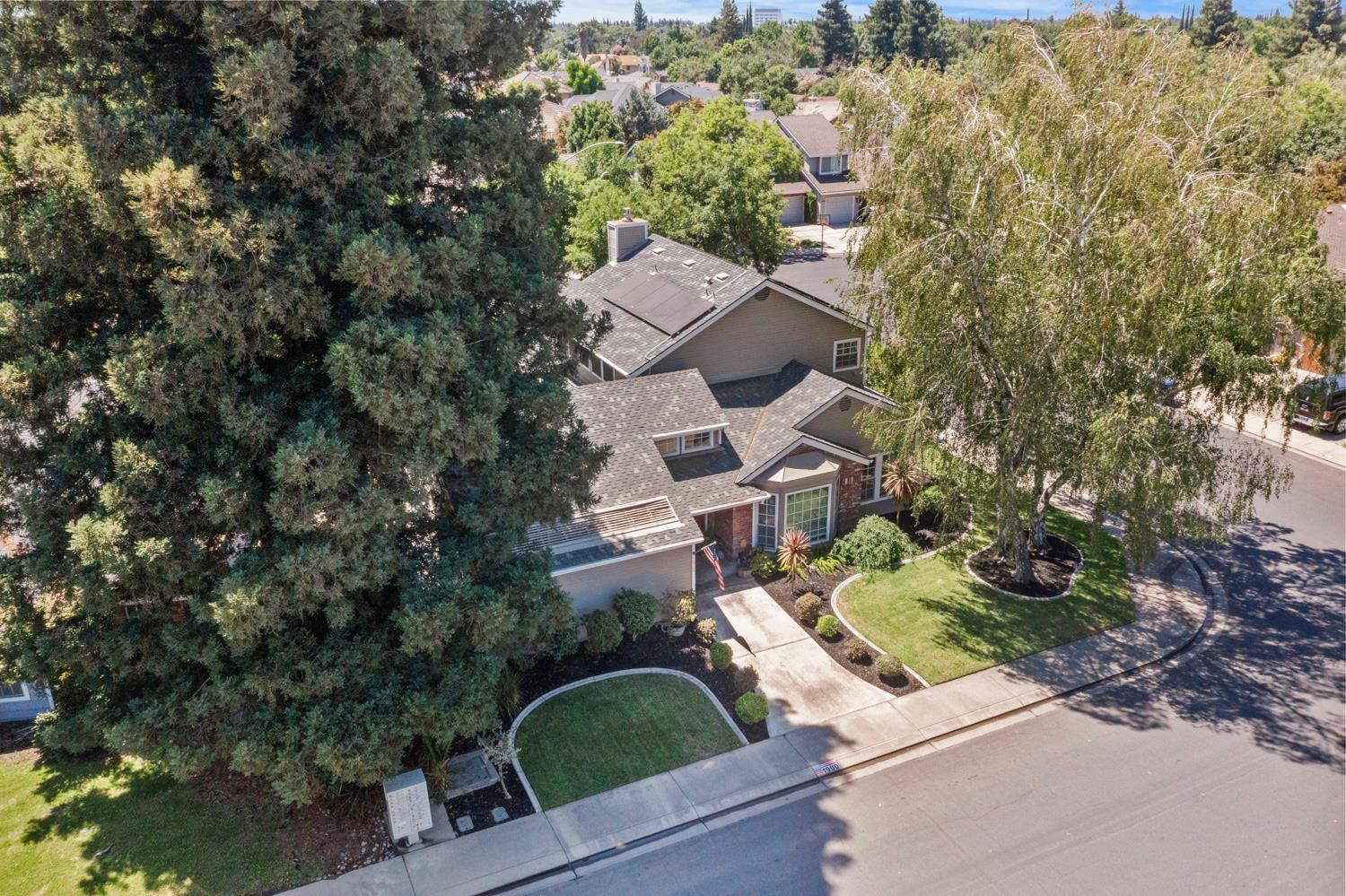 1900 Lakeshore Dr, Modesto, CA 95355
