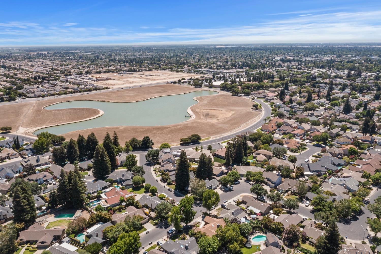 1900 Lakeshore Dr, Modesto, CA 95355