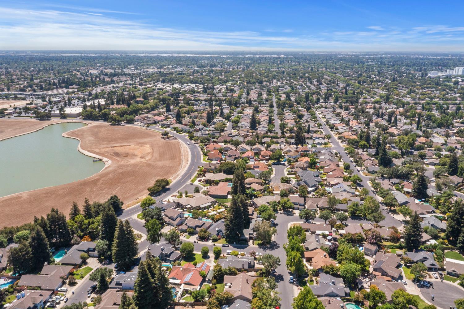 1900 Lakeshore Dr, Modesto, CA 95355