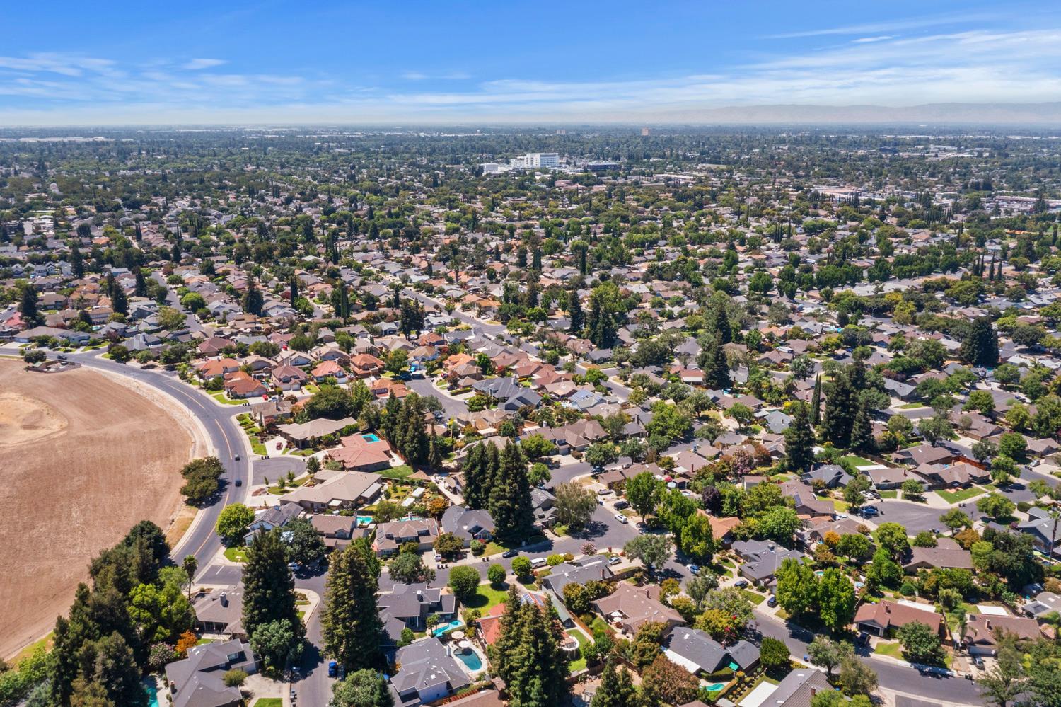 1900 Lakeshore Dr, Modesto, CA 95355