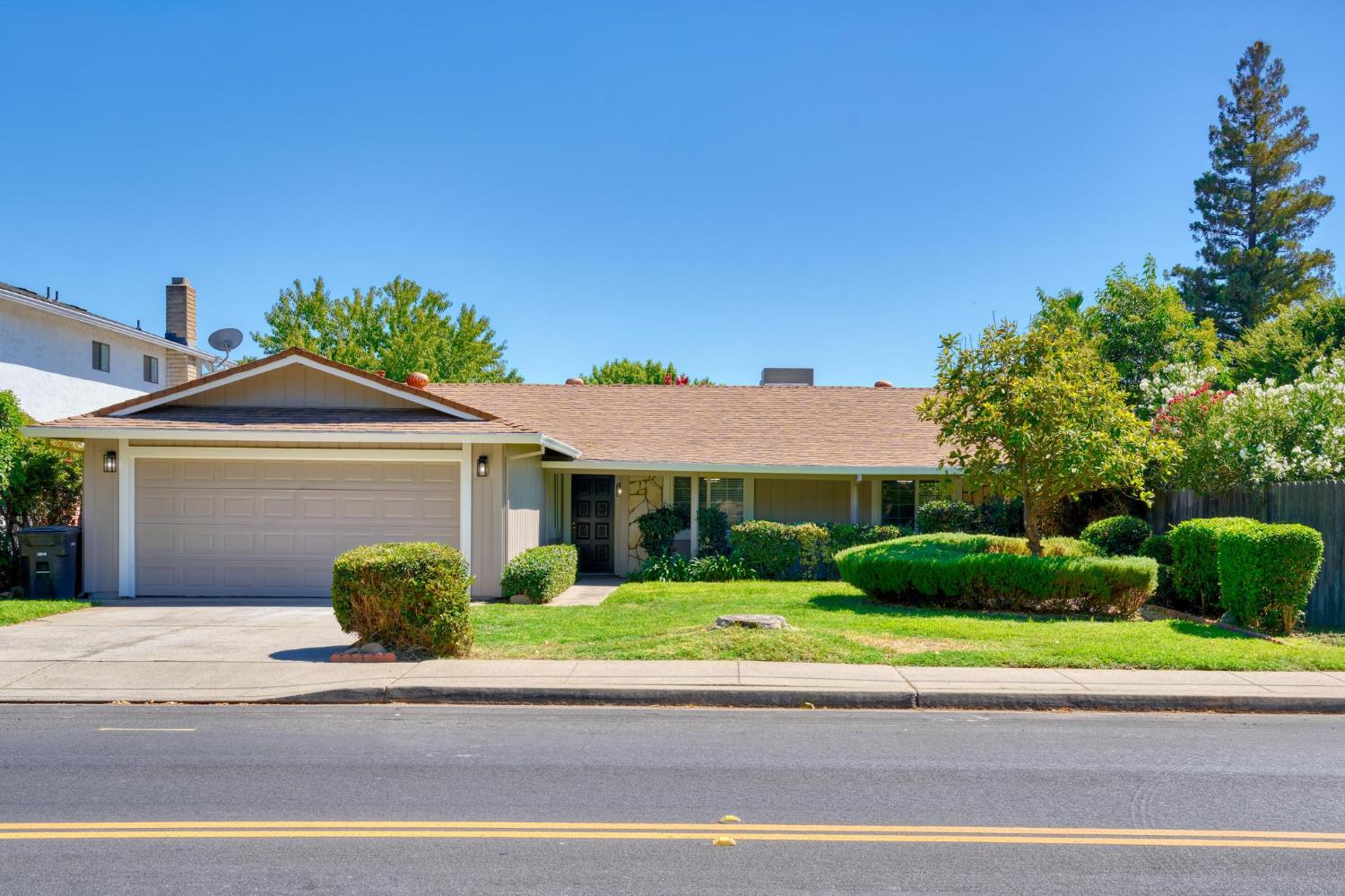 2104 Mable Ave, Modesto, CA 95355