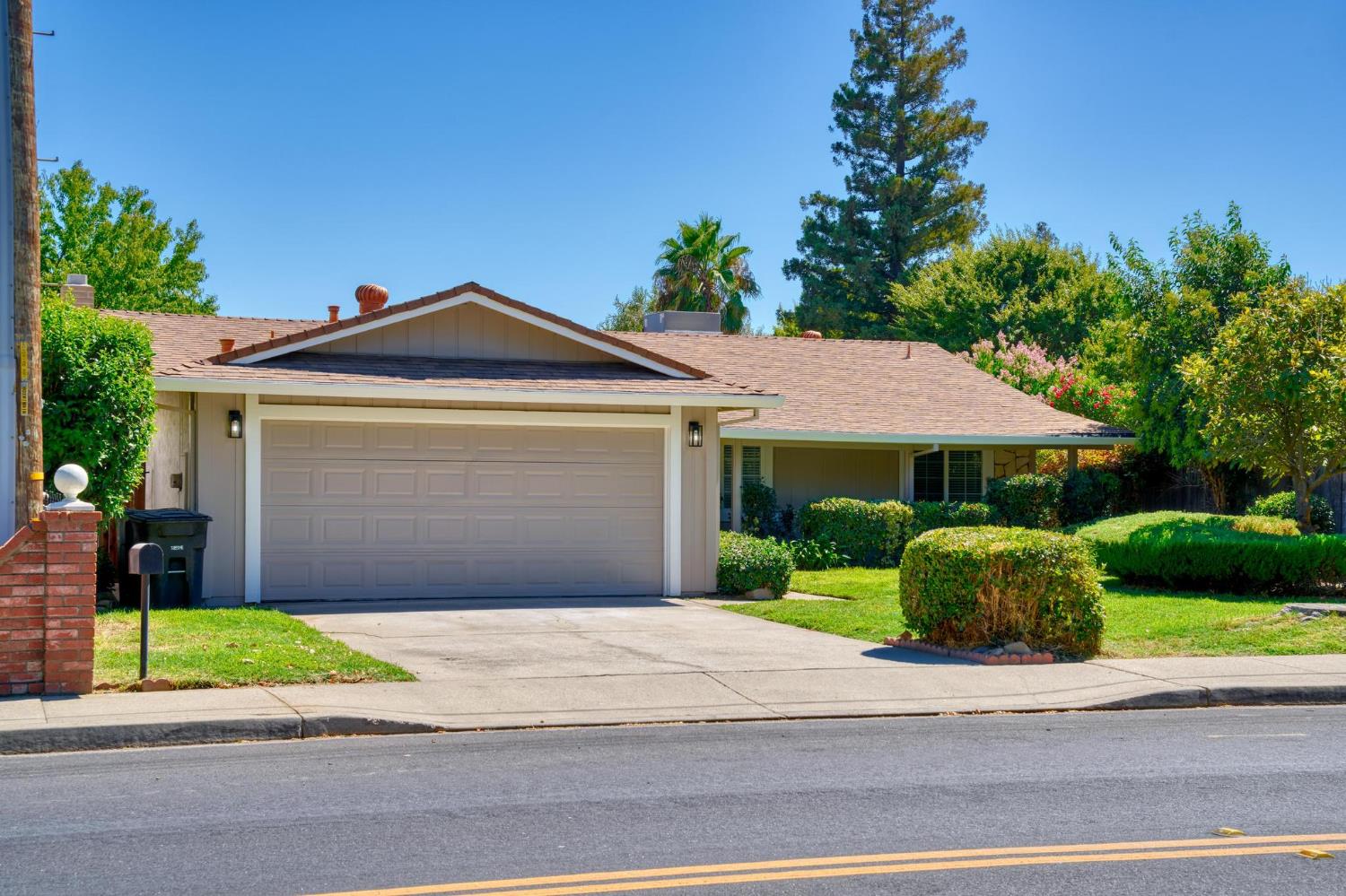 2104 Mable Ave, Modesto, CA 95355