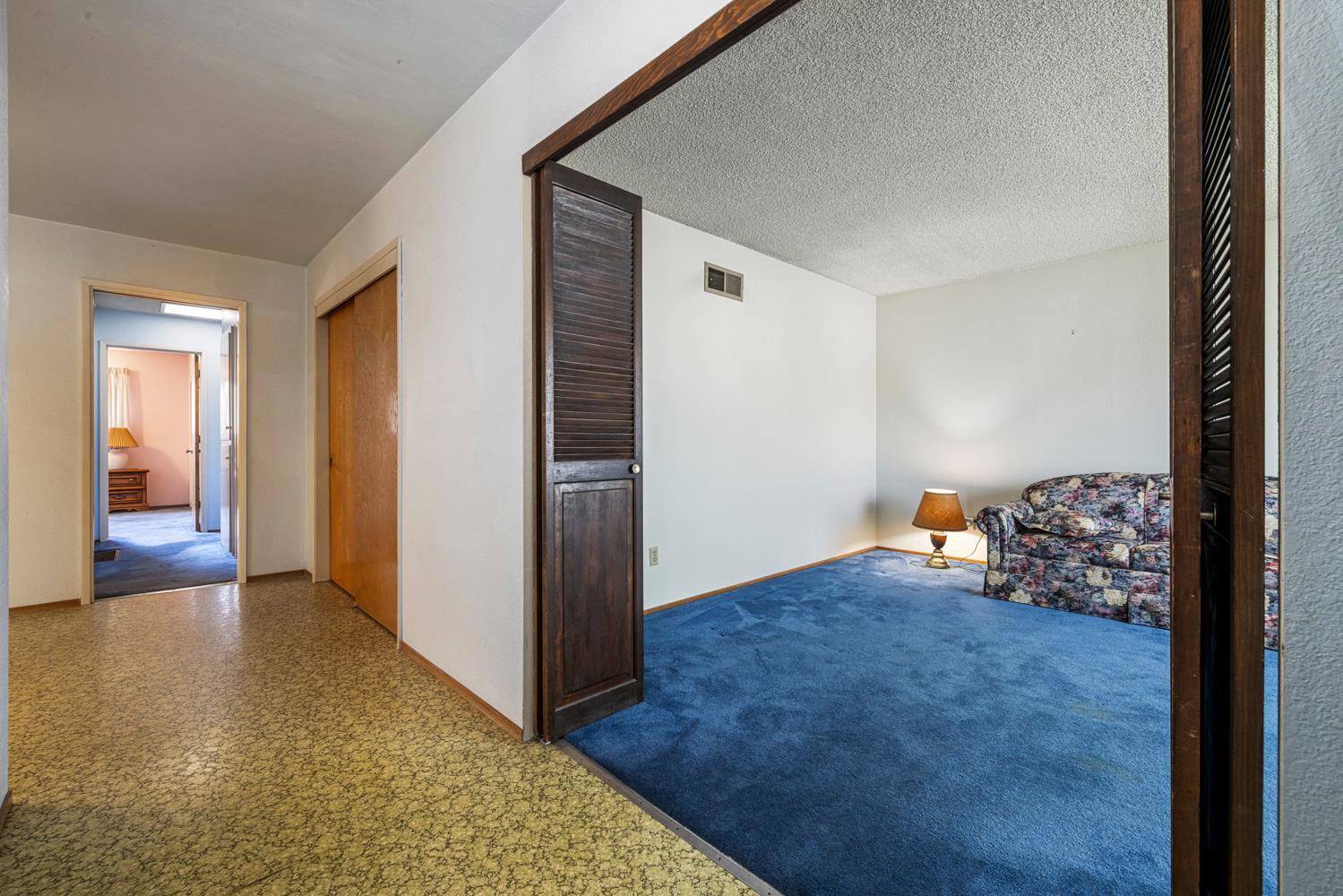 5800 Mohican Dr, Manteca, CA 95336