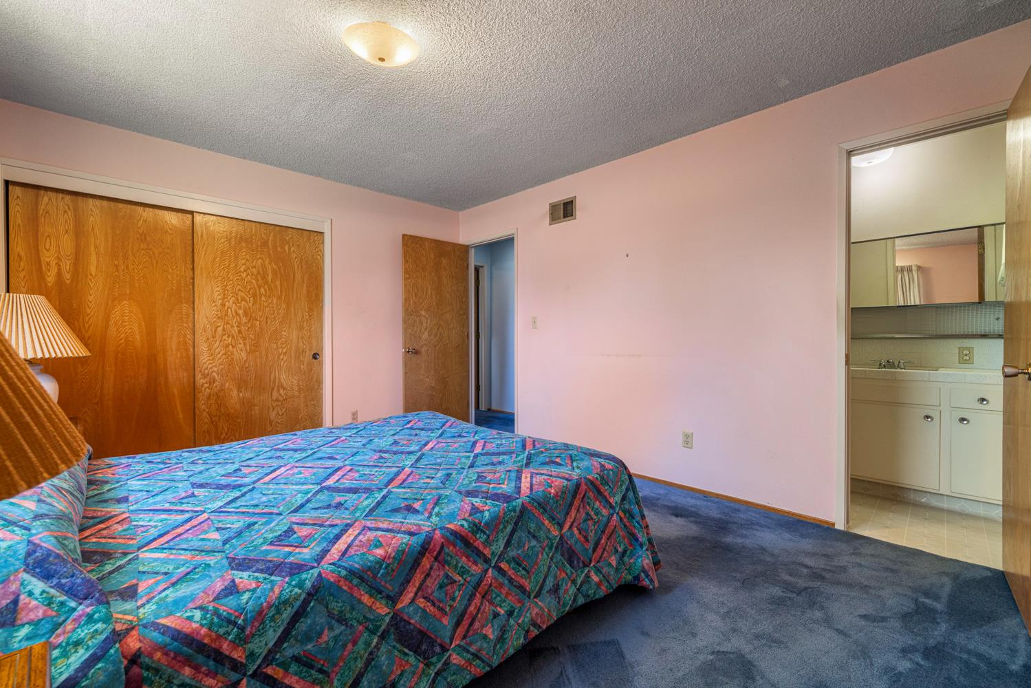 5800 Mohican Dr, Manteca, CA 95336
