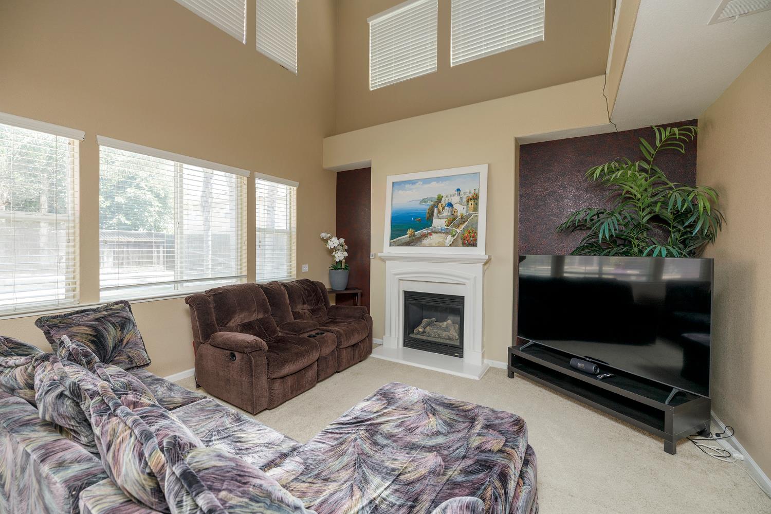 5656 Suttermill Drive, Riverbank, CA 95367