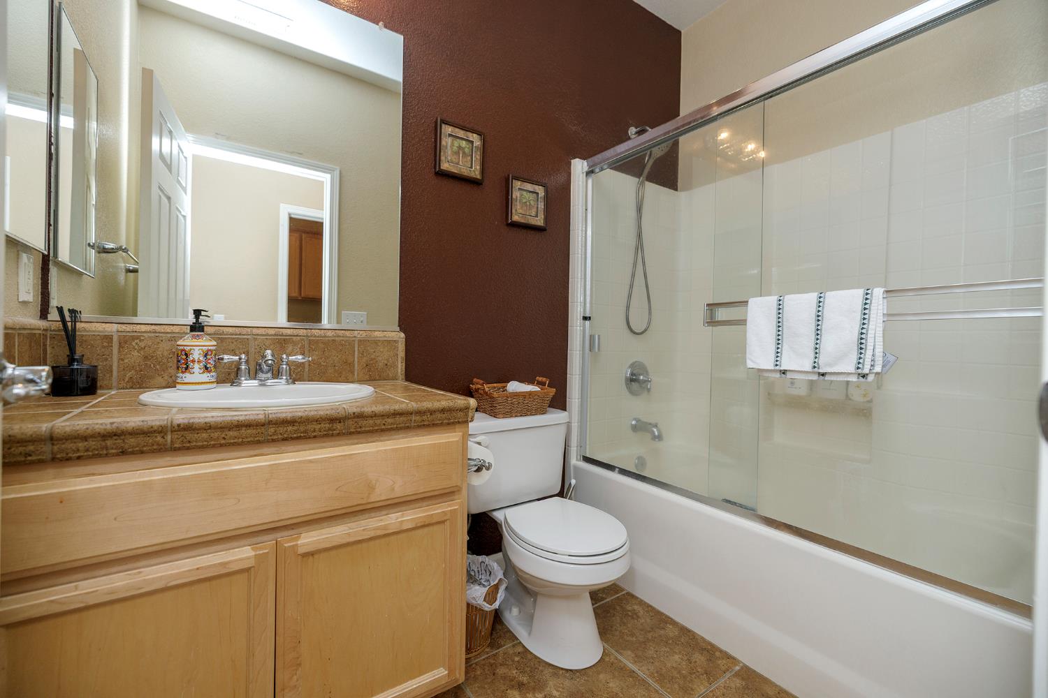 5656 Suttermill Drive, Riverbank, CA 95367