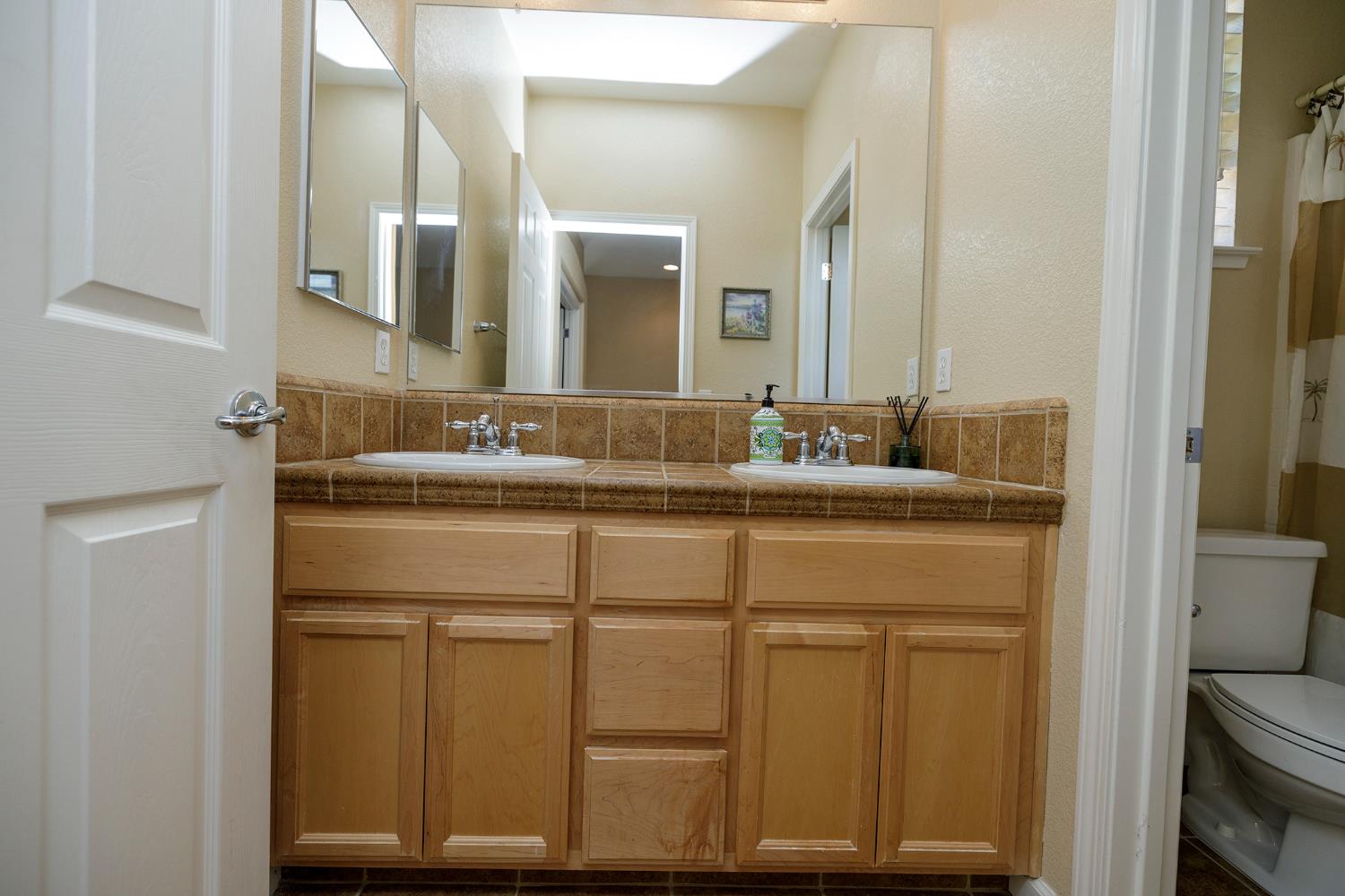 5656 Suttermill Drive, Riverbank, CA 95367