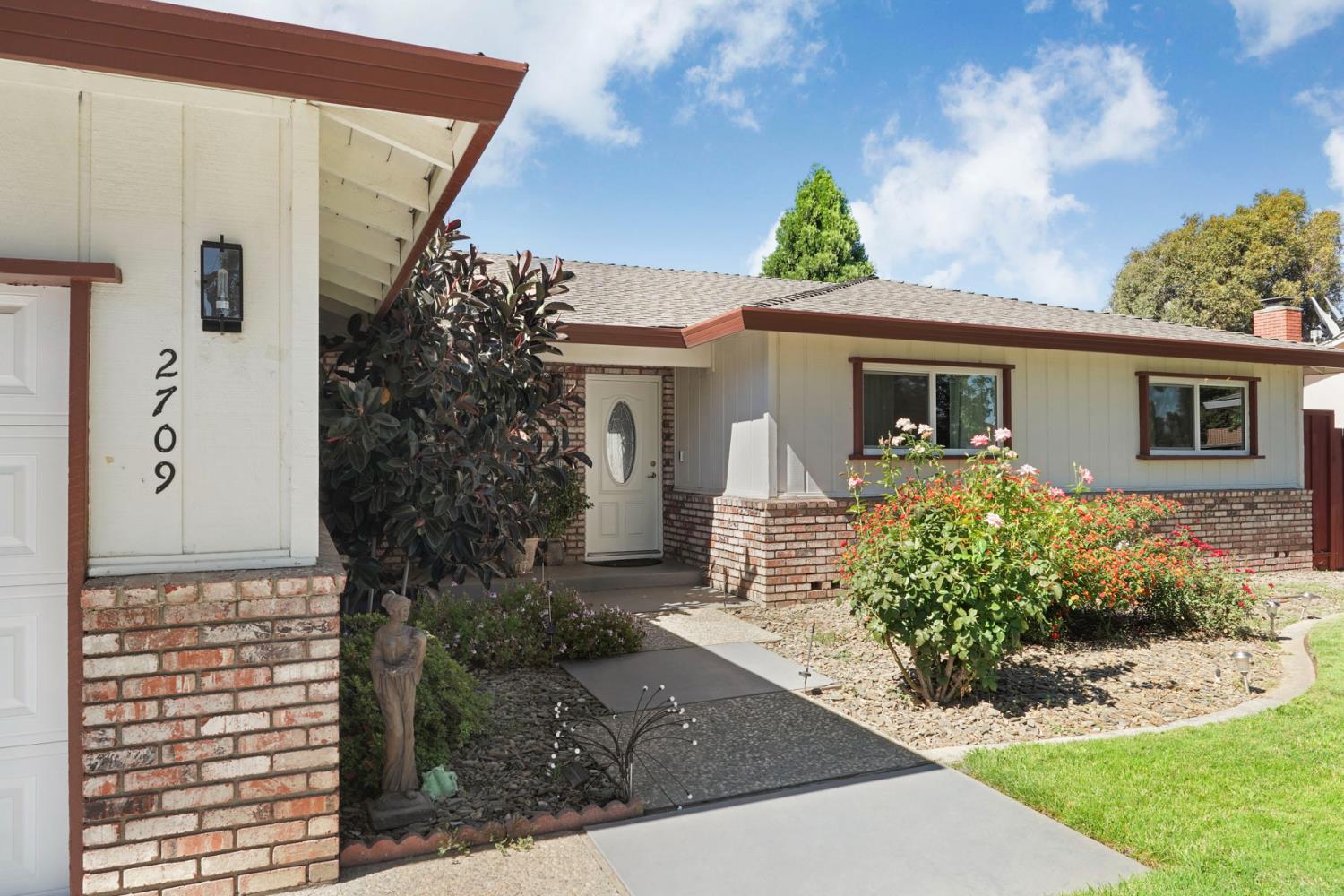 2709 Chapel Ct, Modesto, CA 95355
