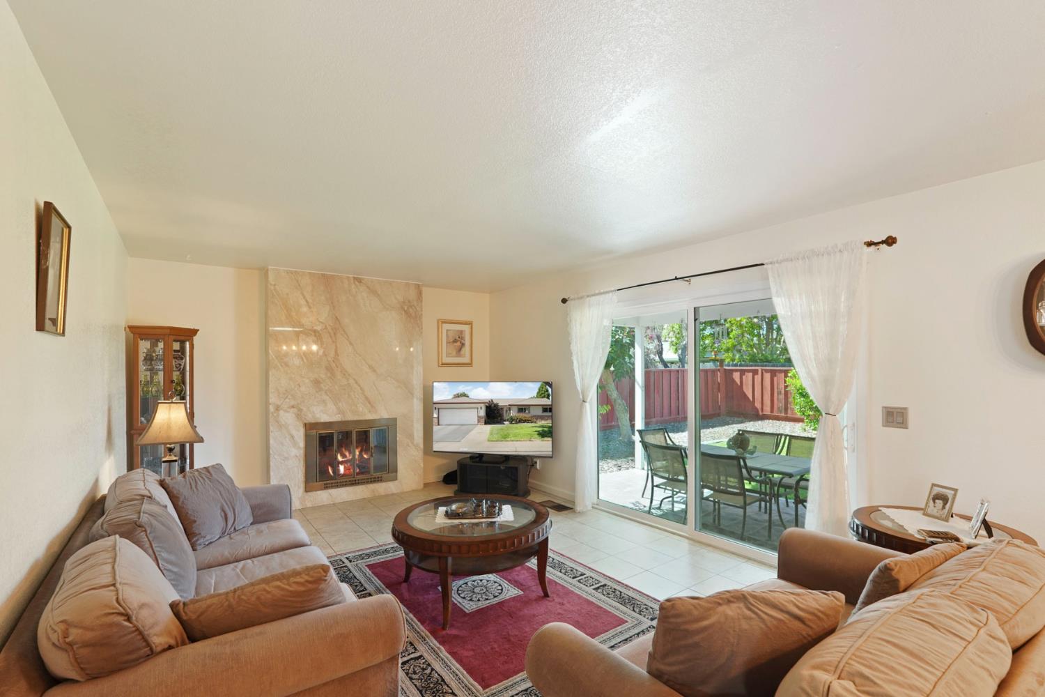 2709 Chapel Ct, Modesto, CA 95355