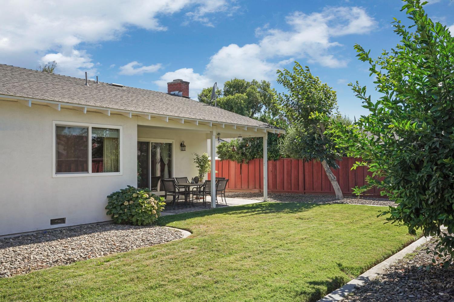2709 Chapel Ct, Modesto, CA 95355